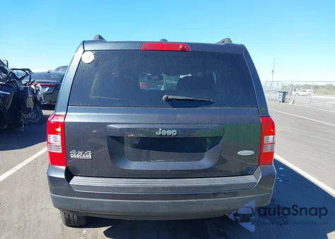 2014 Jeep Patriot Latitude z USA, uszkodzony, nr VIN 1C4NJRFB3ED821044